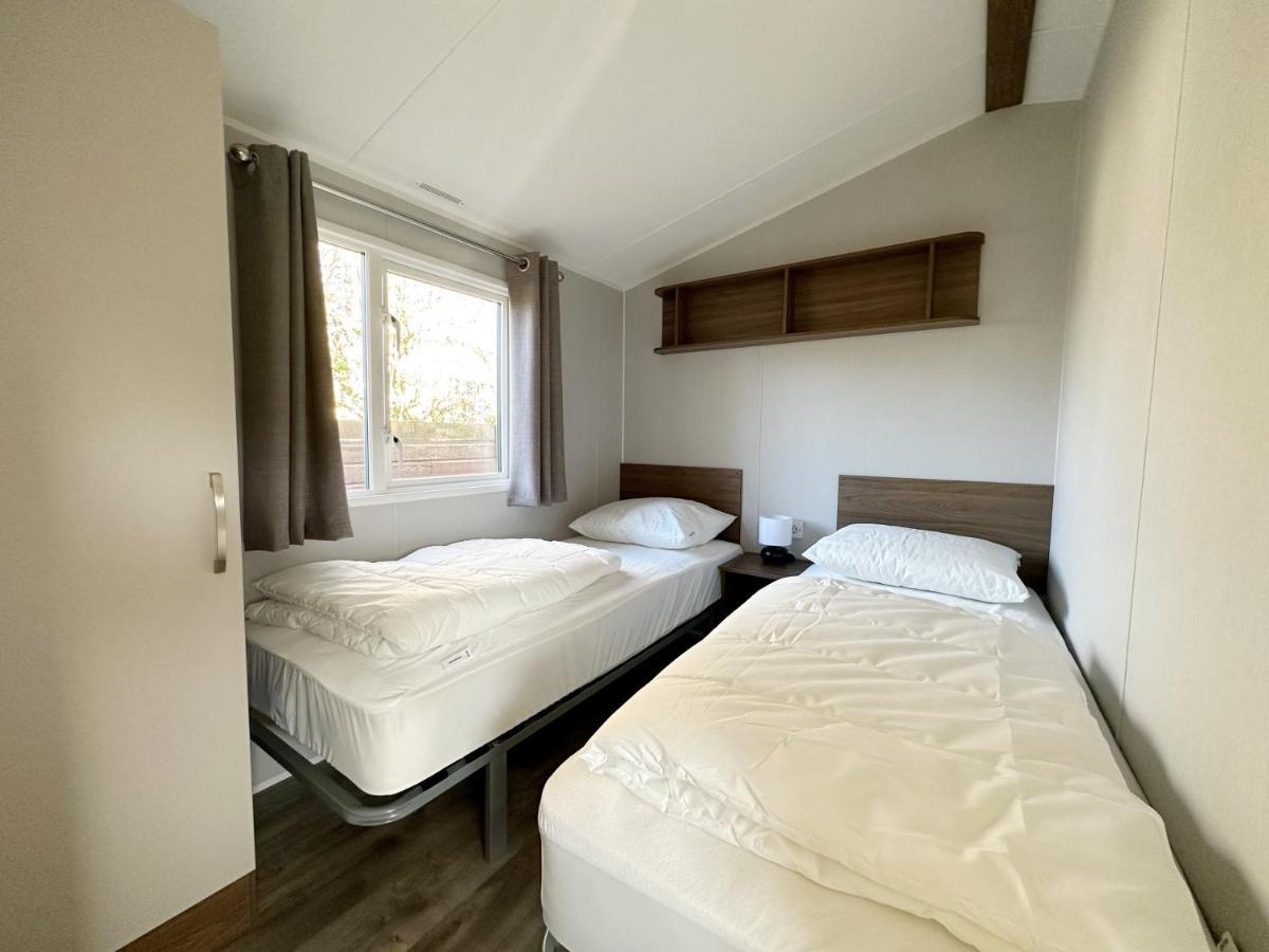 Chalet 550 Op Recreatiepark De Wielen Sint Maarten Esterno foto